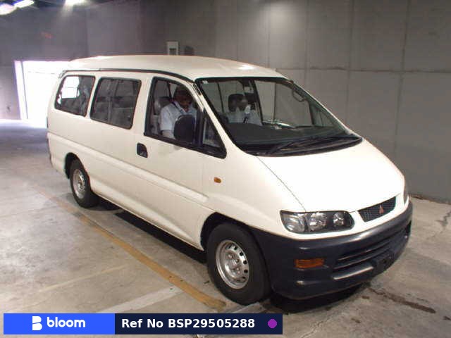 2002 Mitsubishi Delica Spacegear