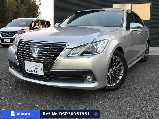 2013 Toyota Crown Hybrid