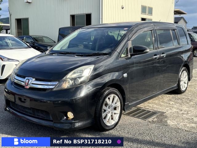 2013 Toyota Isis
