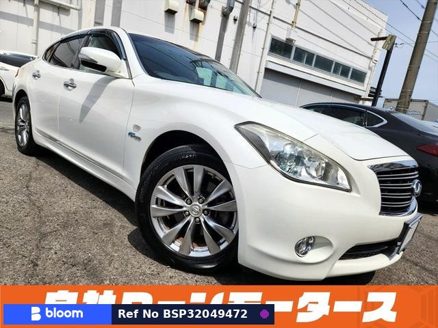 2012 Nissan Fuga Hybrid