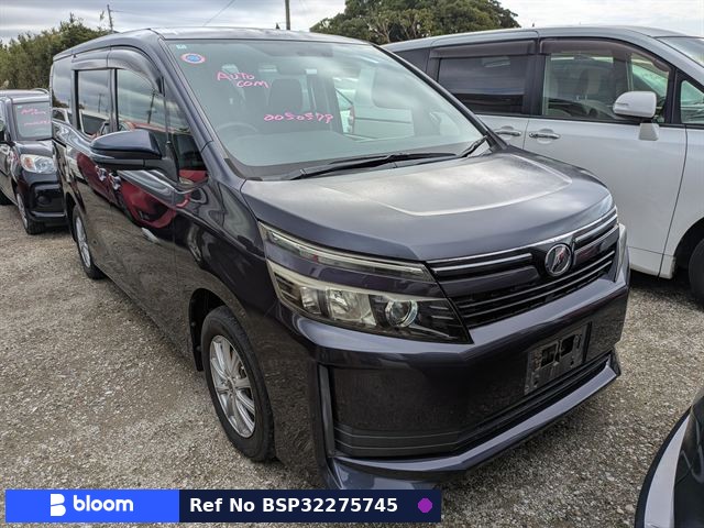 2014 Toyota Voxy