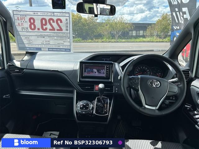 2019 Toyota Voxy