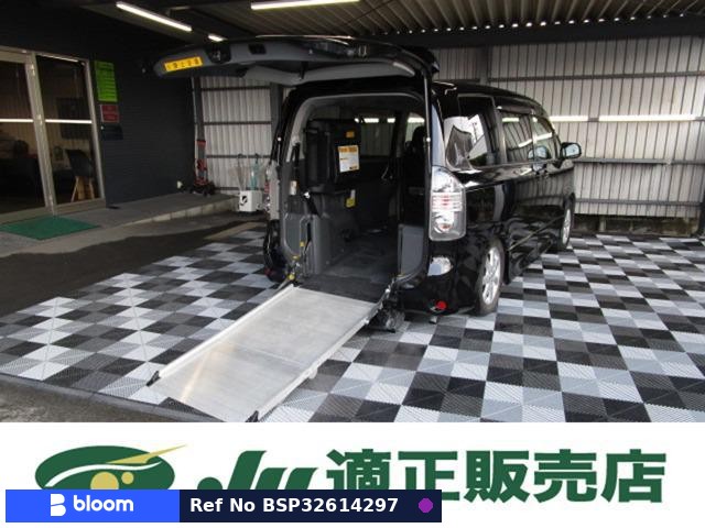 2008 Toyota Noah