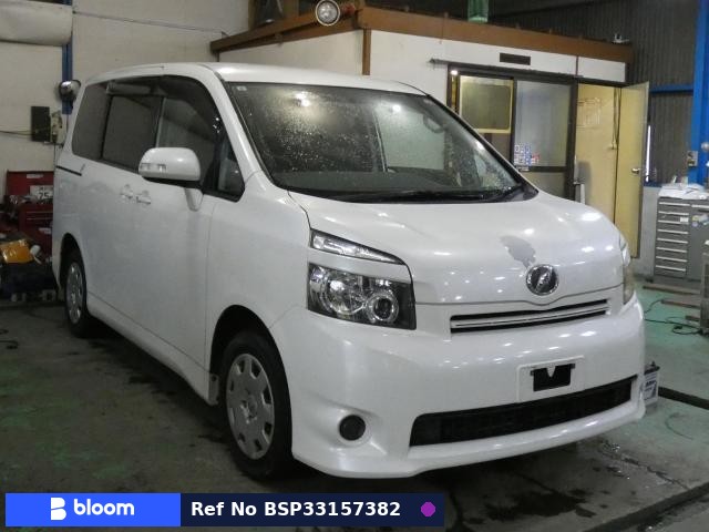 2009 Toyota Voxy