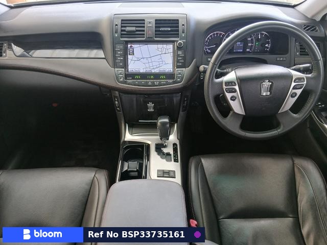 2011 Toyota Crown