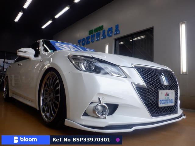 2014 Toyota Crown Hybrid