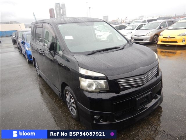 2011 Toyota Voxy