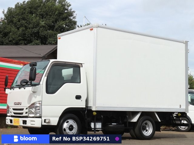 2016 Isuzu ELF Truck