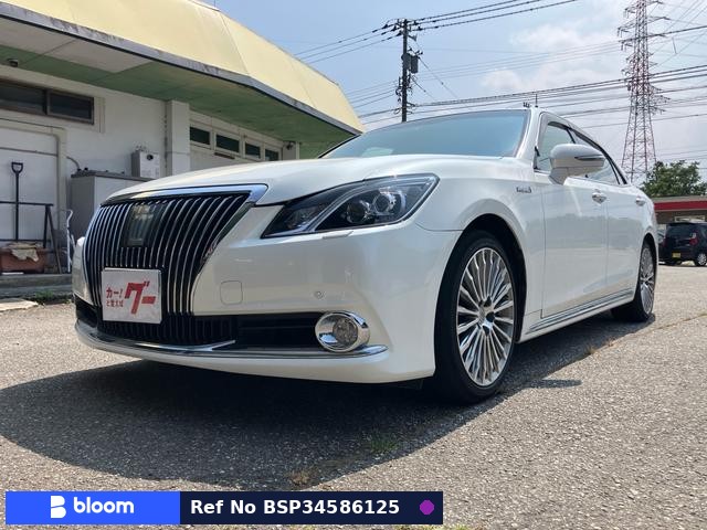2013 Toyota Crown Majesta