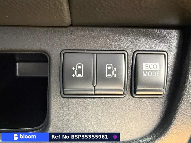 2013 Nissan Serena