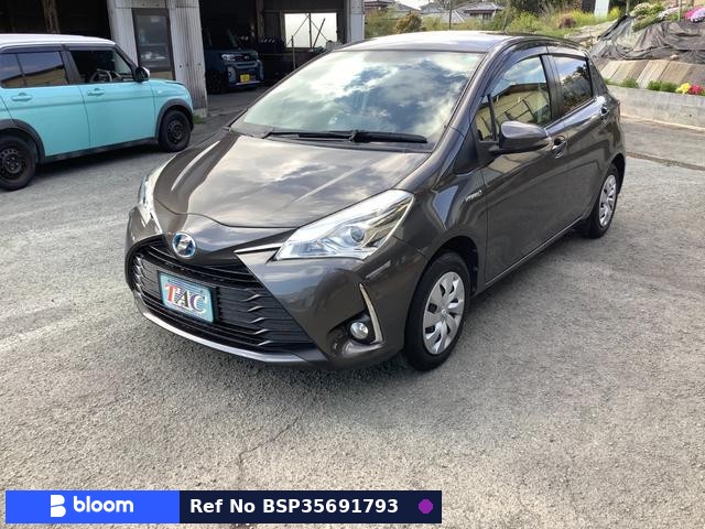 2017 Toyota Vitz
