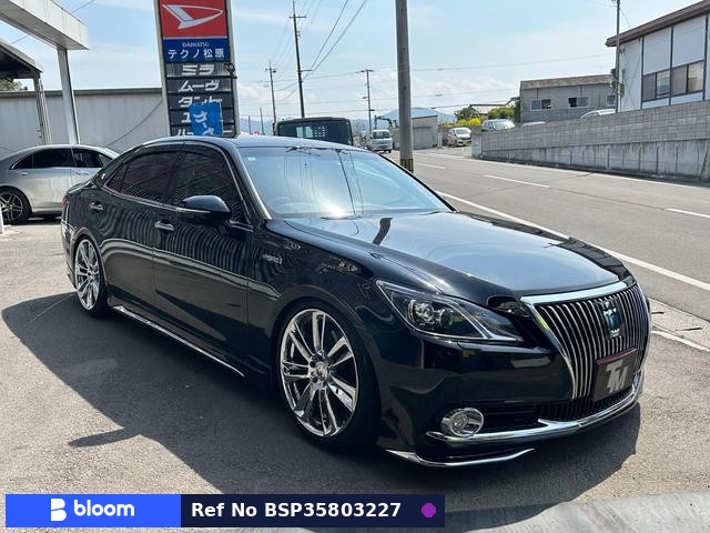 2015 Toyota Crown Majesta