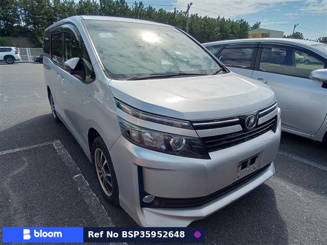 2014 Toyota Voxy
