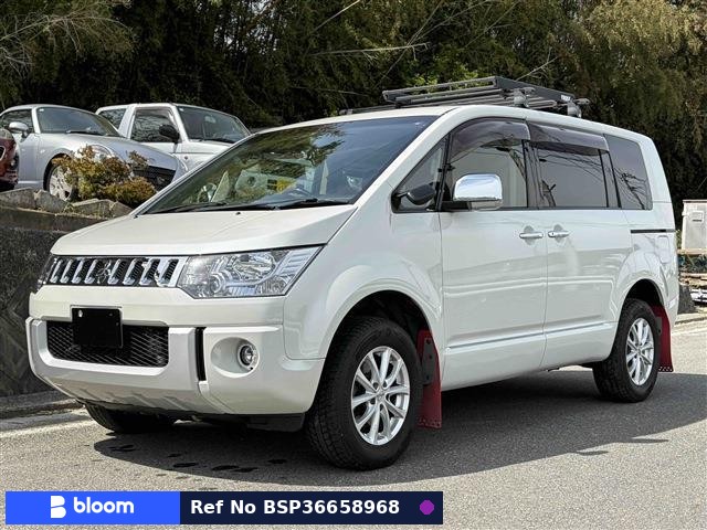 2016 Mitsubishi Delica D5