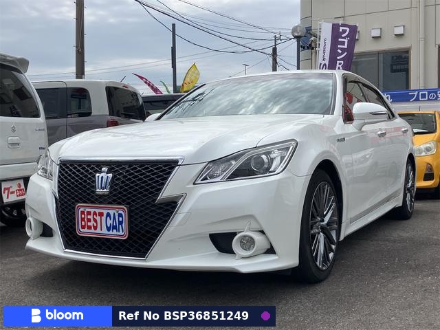 2014 Toyota Crown Hybrid