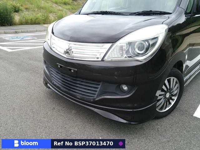 2011 Mitsubishi Delica D2