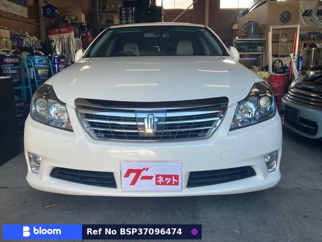 2012 Toyota Crown Hybrid