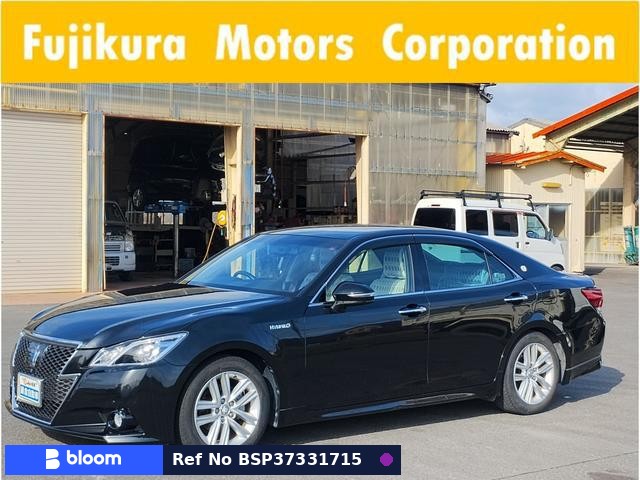 2013 Toyota Crown Hybrid