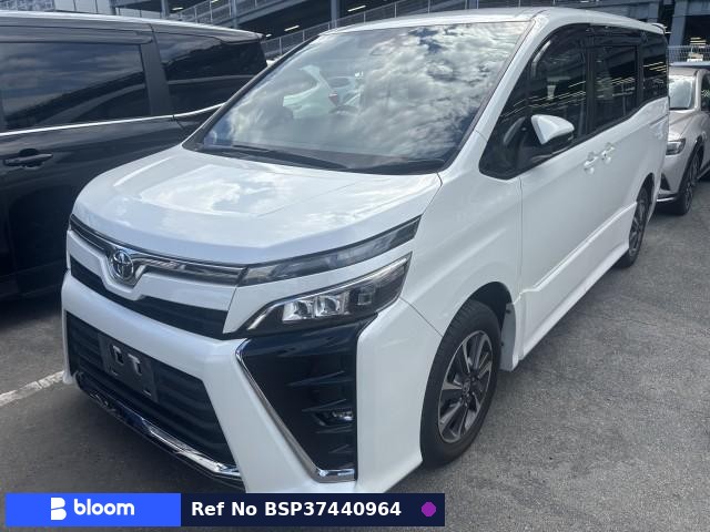 2021 Toyota Voxy