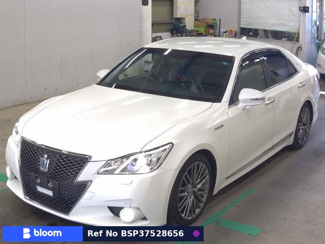 2014 Toyota Crown Hybrid