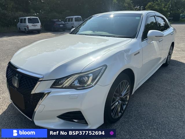 2015 Toyota Crown Hybrid