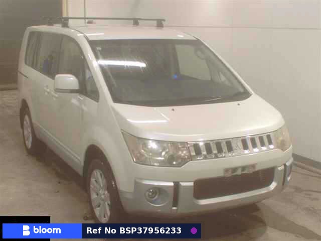 2013 Mitsubishi Delica D5