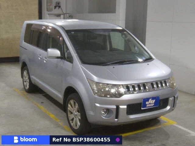 2012 Mitsubishi Delica D5