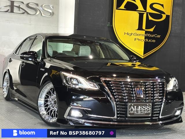 2017 Toyota Crown Hybrid