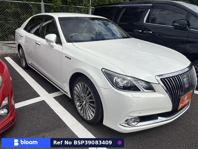 2013 Toyota Crown Majesta