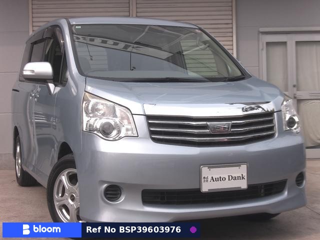 2012 Toyota Noah