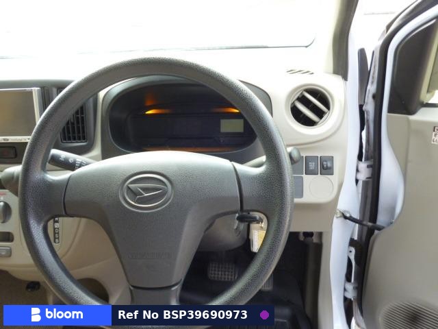 2012 Daihatsu Mira ES