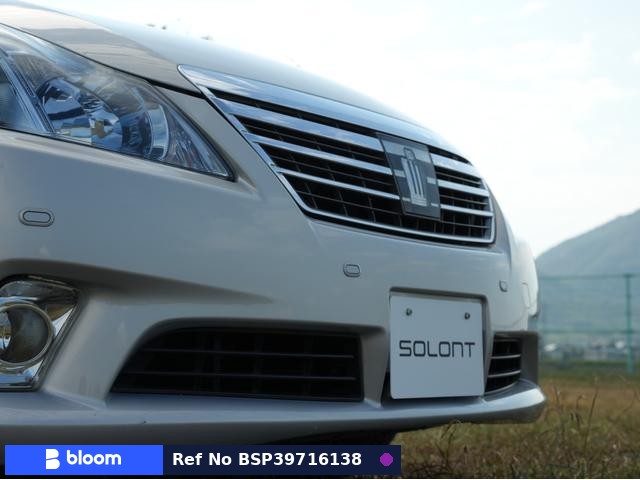 2011 Toyota Crown Hybrid