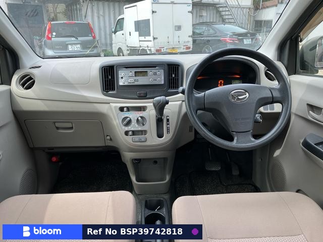 2013 Daihatsu Mira ES