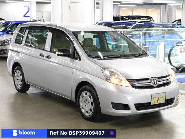 2013 Toyota Isis