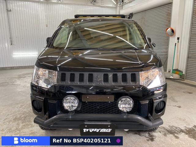 2017 Mitsubishi Delica D5