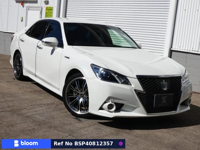 2013 Toyota Crown Hybrid