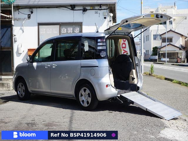 2010 Toyota Sienta