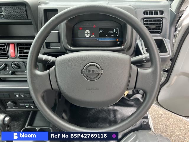 2026 Nissan Clipper Truck