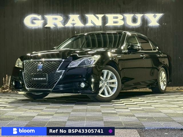 2013 Toyota Crown Hybrid