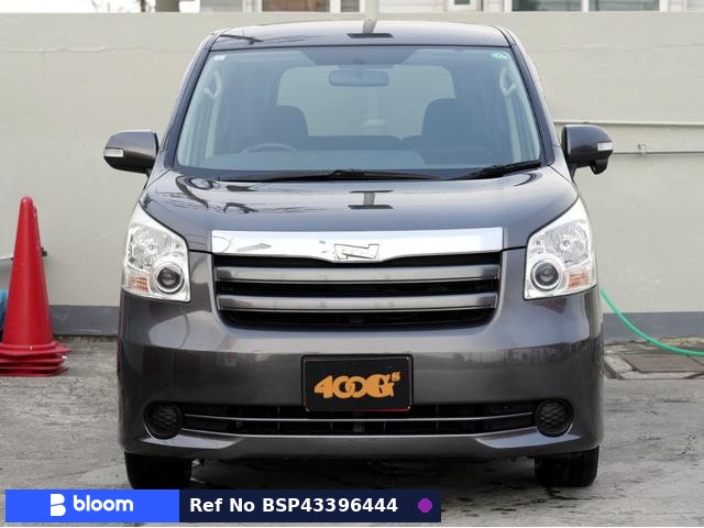 2009 Toyota Noah