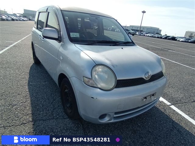 2004 Toyota Sienta