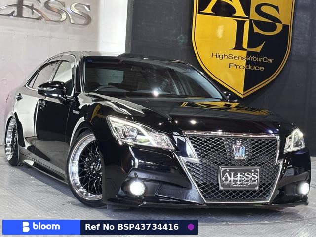 2014 Toyota Crown Hybrid