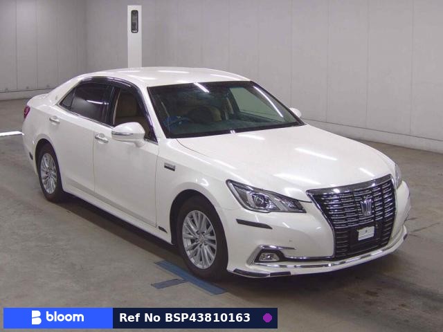 2016 Toyota Crown Hybrid