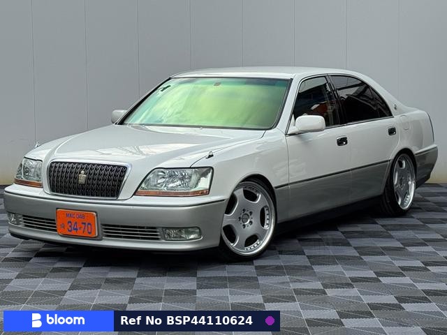 2002 Toyota Crown Majesta