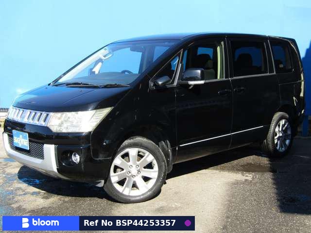 2013 Mitsubishi Delica D5