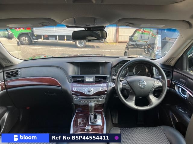 2012 Nissan Cima