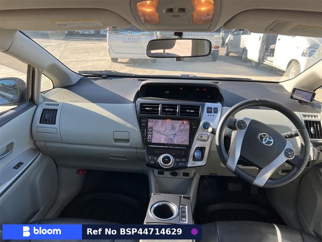 2011 Toyota Prius Alpha