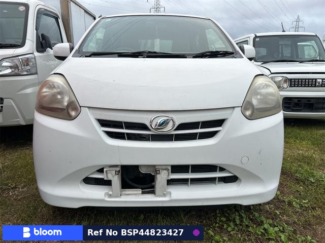 2013 Daihatsu Mira ES