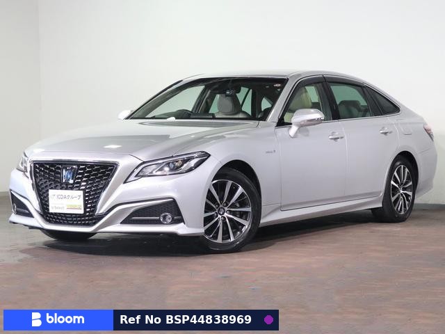 2018 Toyota Crown Hybrid