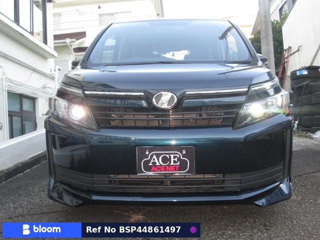2015 Toyota Voxy